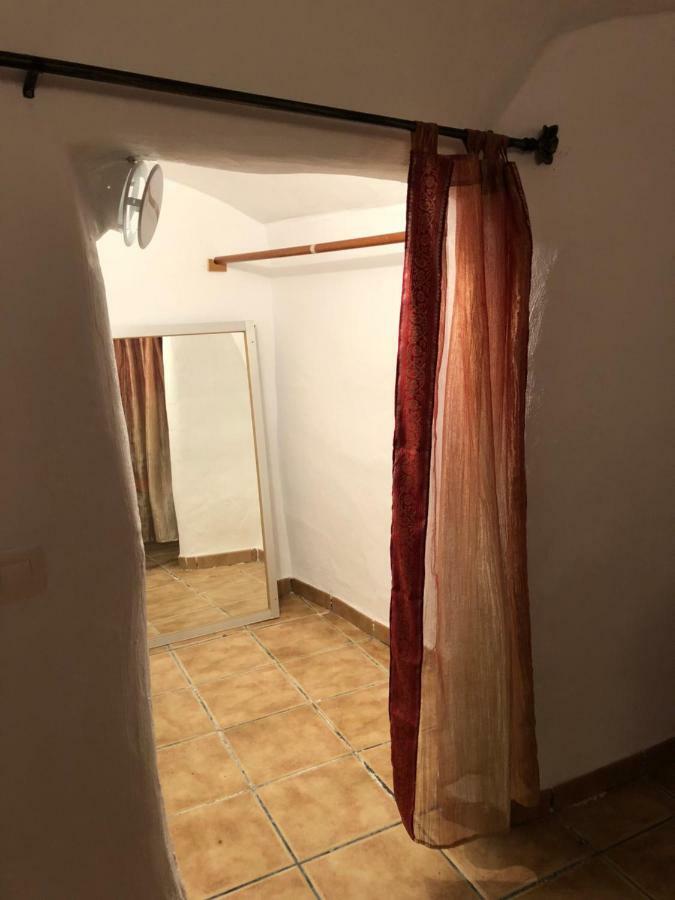 Alojamiento Rural, Cueva De La Abuela Cuevas del Campo 外观 照片
